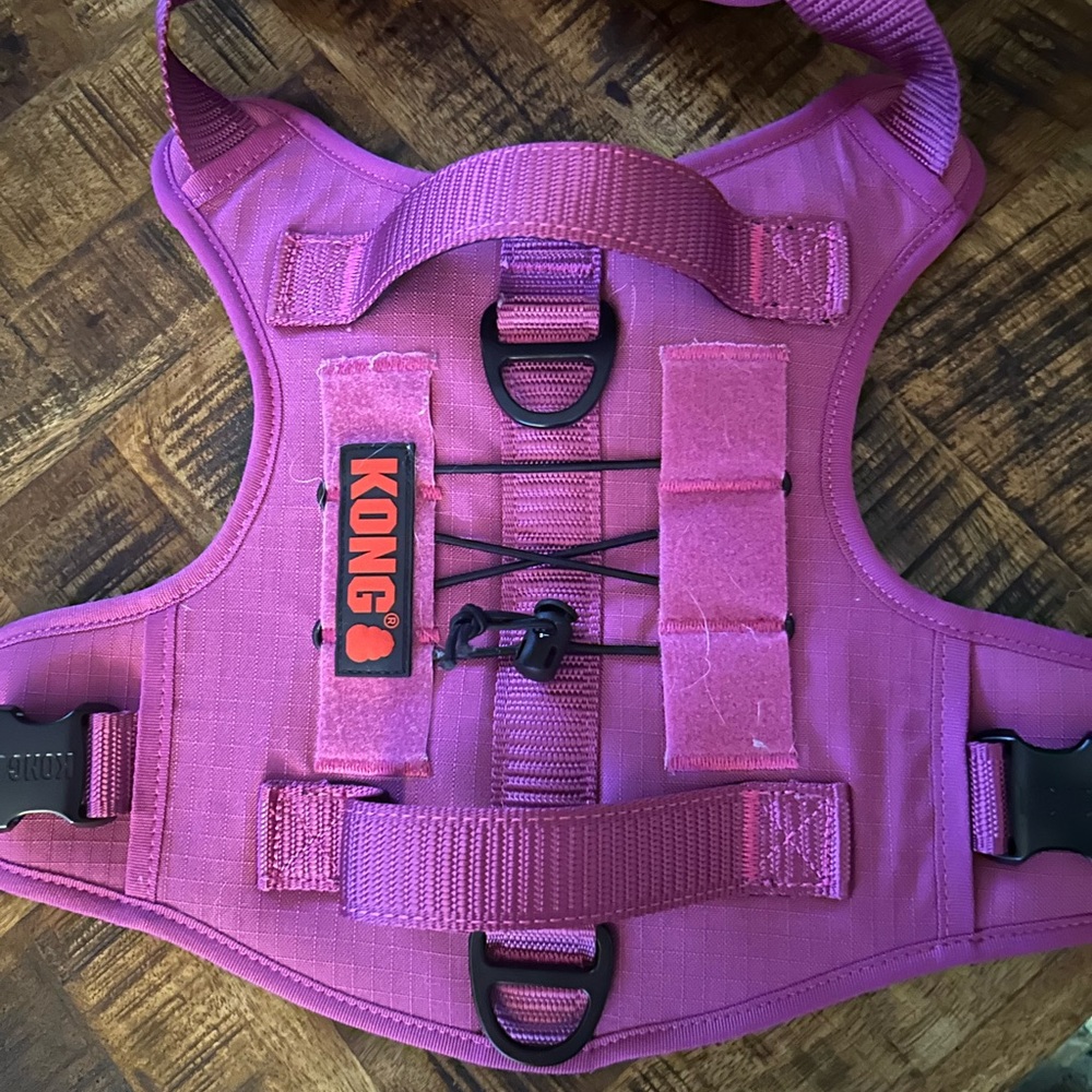 Kong dog harness. Size large. Raspberry pink color. Worn 3 times.